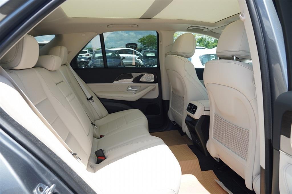 new 2025 Mercedes-Benz GLE 350 car, priced at $63,206