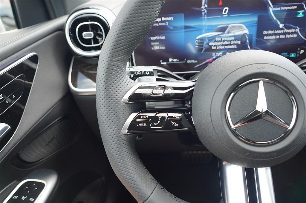 new 2025 Mercedes-Benz GLC 300 car, priced at $56,192