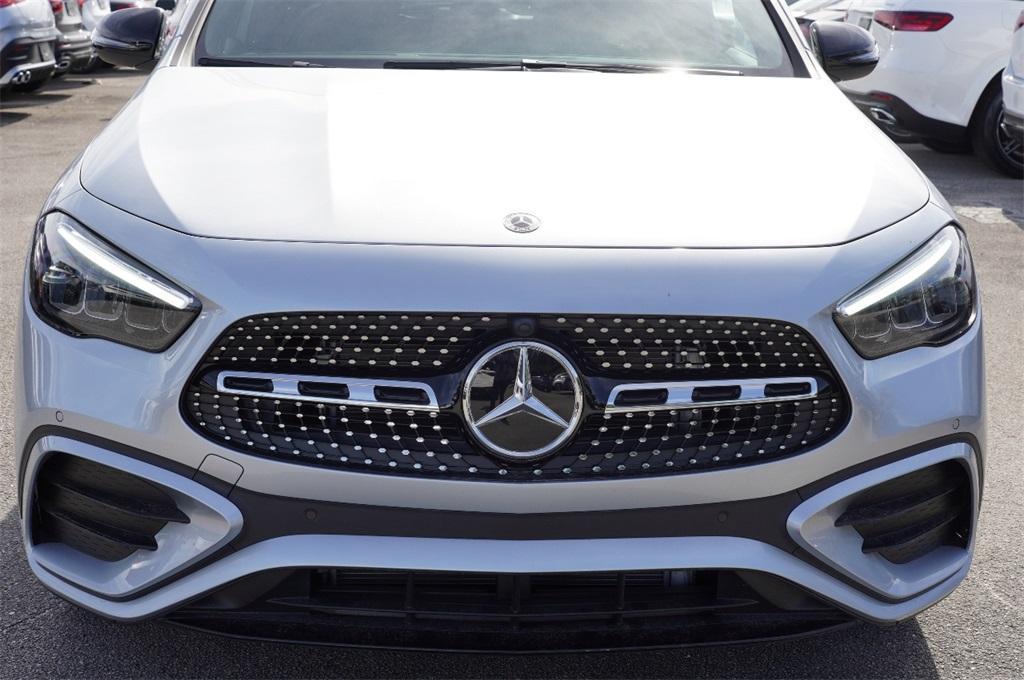 new 2025 Mercedes-Benz GLA 250 car, priced at $53,000