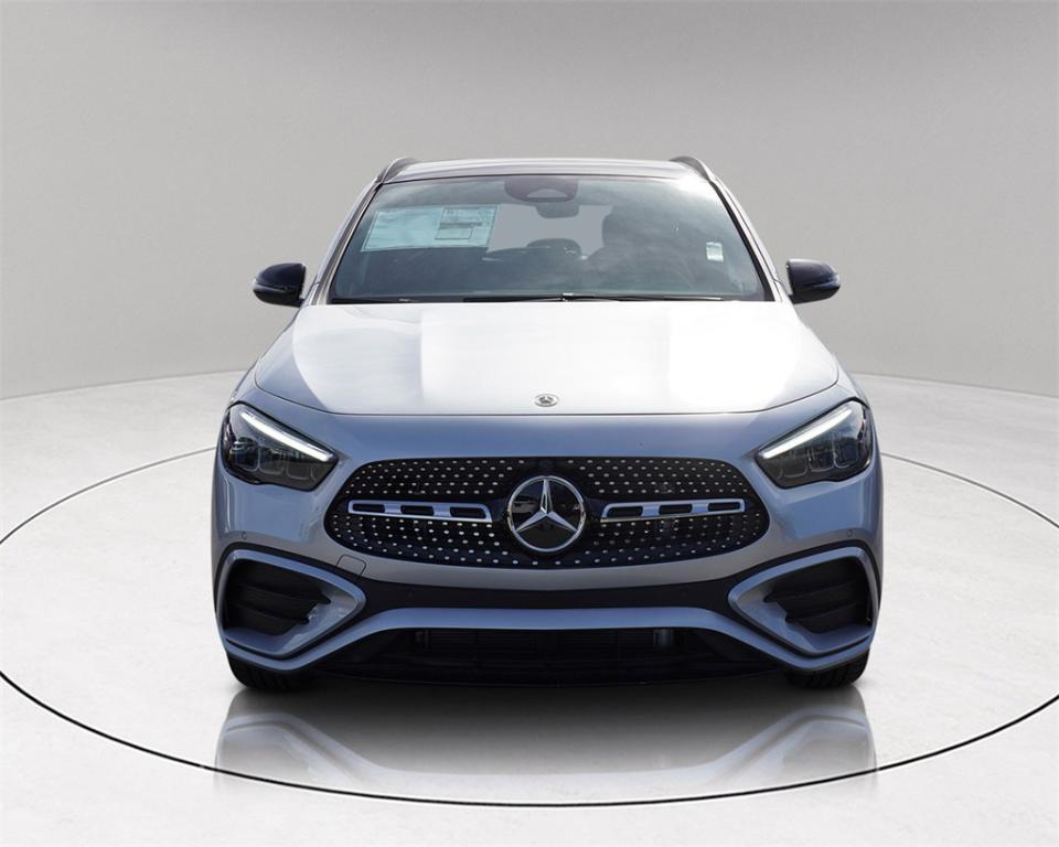 new 2025 Mercedes-Benz GLA 250 car, priced at $53,000