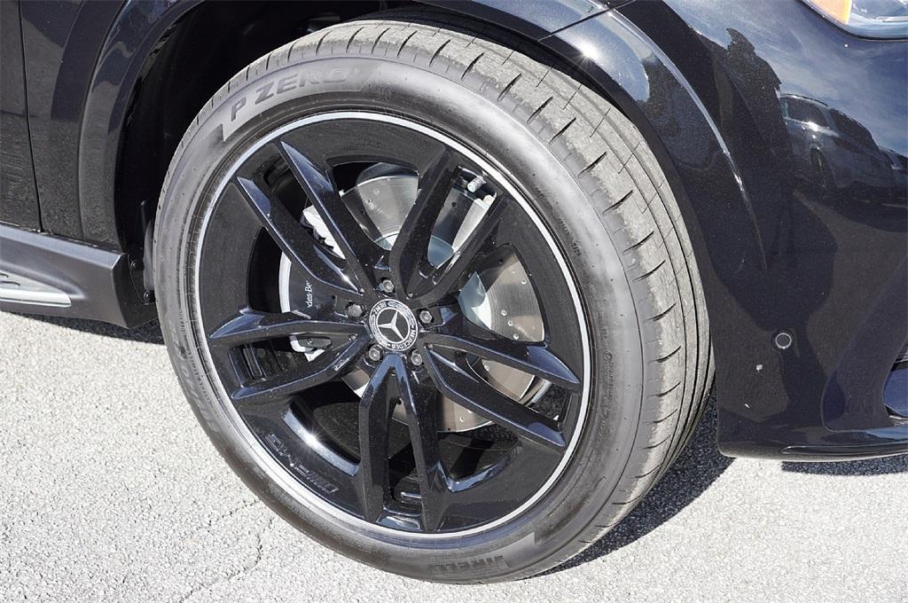 new 2025 Mercedes-Benz GLE 450 car, priced at $82,415
