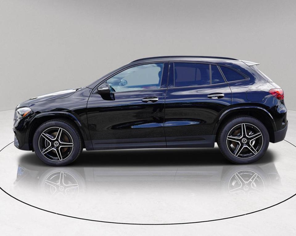 new 2025 Mercedes-Benz GLA 250 car, priced at $49,064