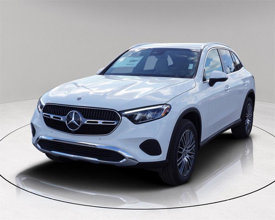 new 2025 Mercedes-Benz GLC 300 car, priced at $46,847