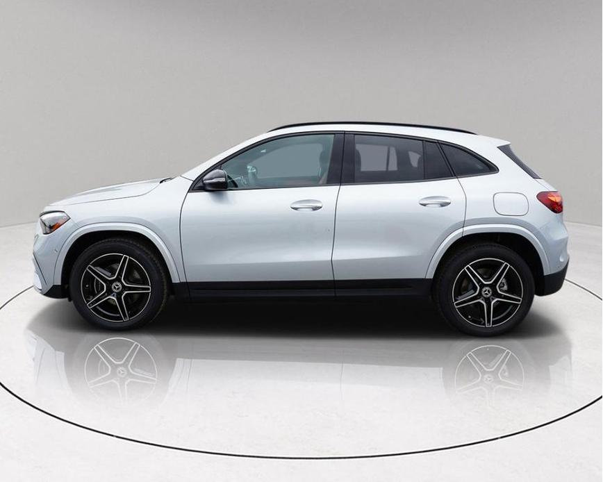 new 2025 Mercedes-Benz GLA 250 car, priced at $47,283