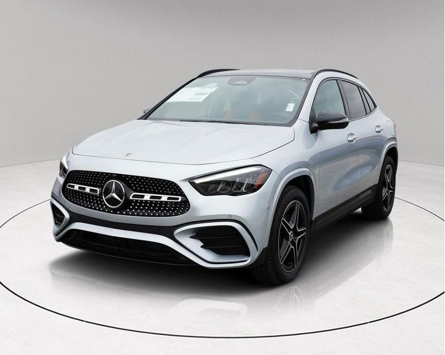 new 2025 Mercedes-Benz GLA 250 car, priced at $47,283