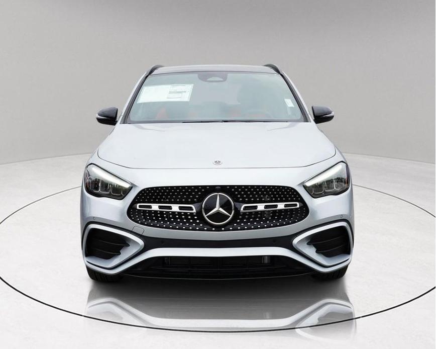 new 2025 Mercedes-Benz GLA 250 car, priced at $47,283