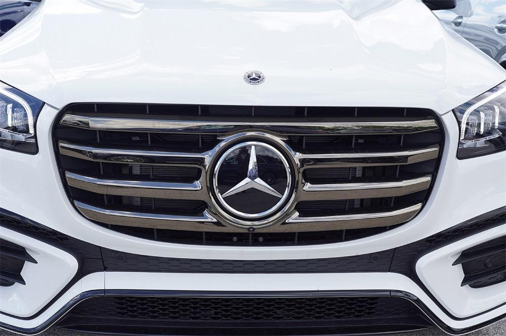 new 2026 Mercedes-Benz GLS 450 car, priced at $93,796