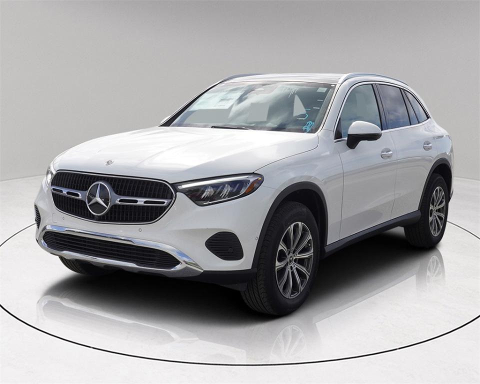 new 2025 Mercedes-Benz GLC 300 car, priced at $47,698