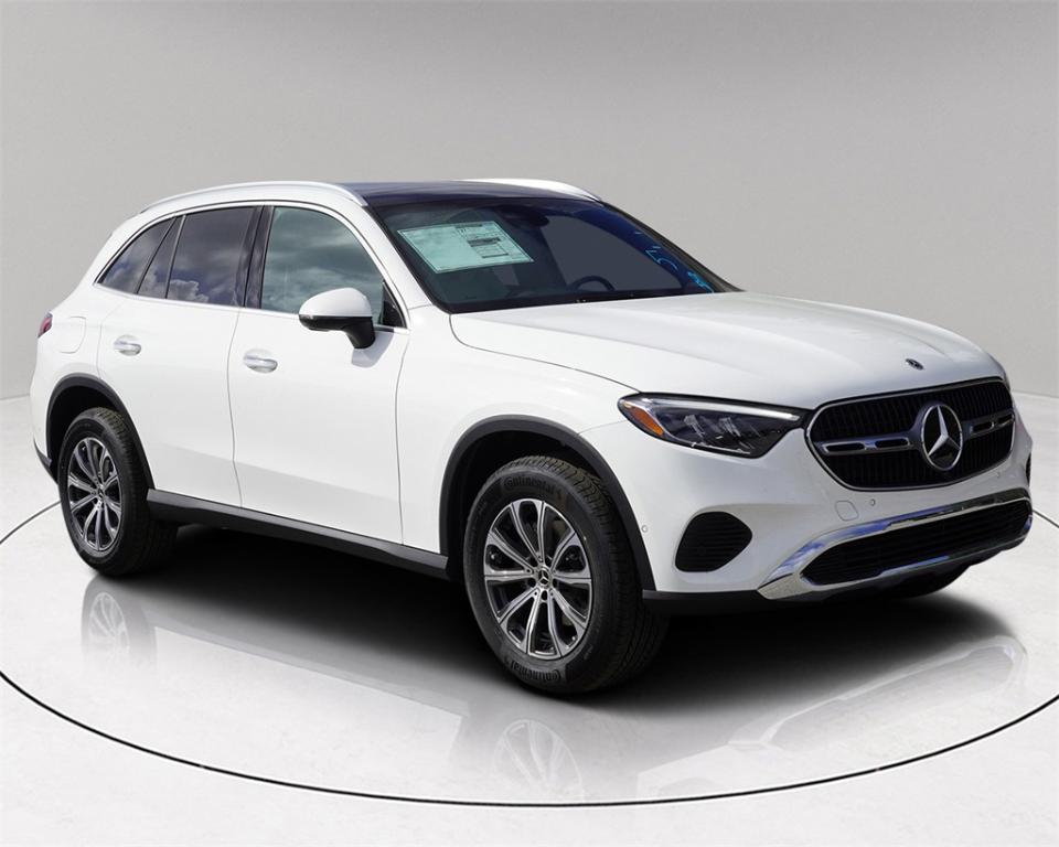 new 2025 Mercedes-Benz GLC 300 car, priced at $47,698