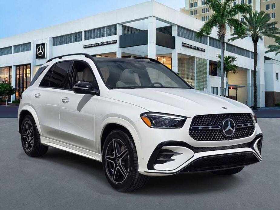 new 2024 Mercedes-Benz GLE 450 car, priced at $76,470