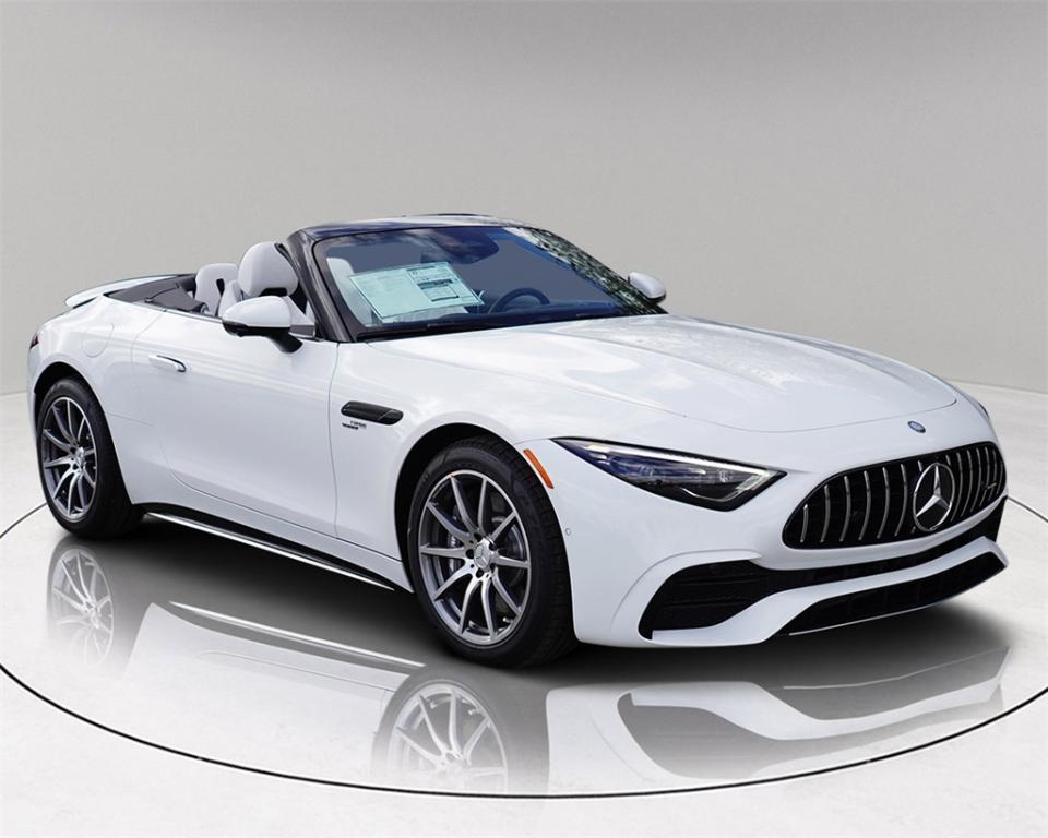 new 2025 Mercedes-Benz AMG SL 43 car, priced at $117,560