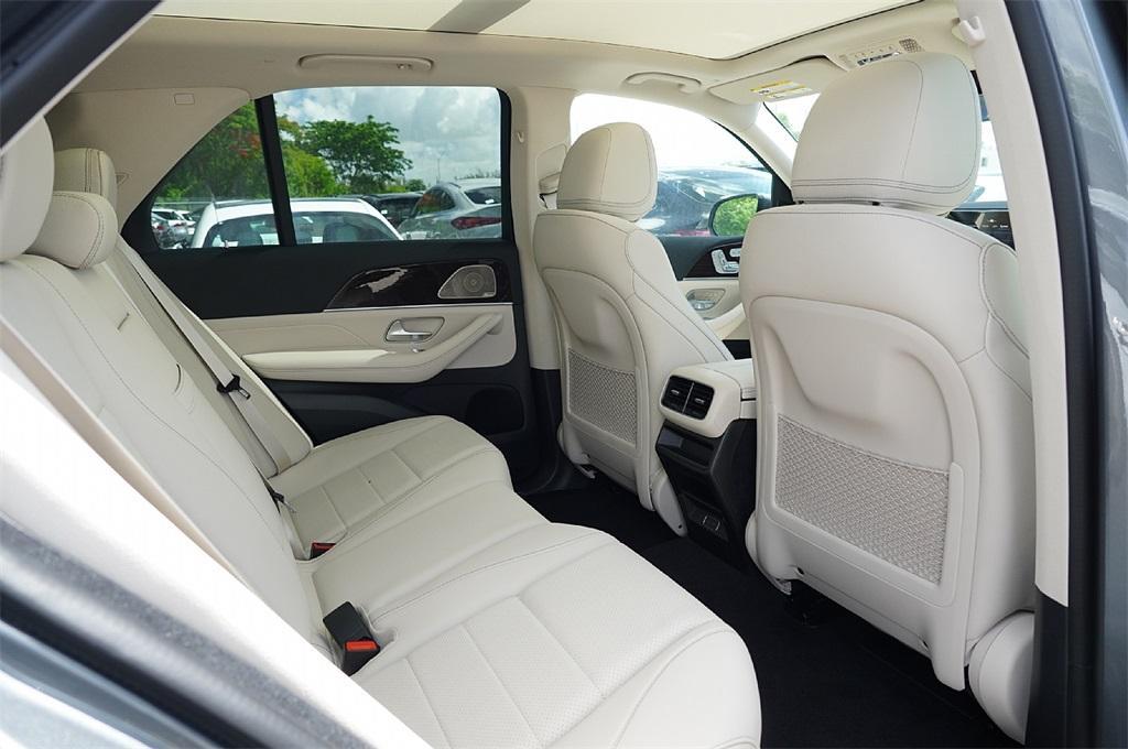 new 2025 Mercedes-Benz GLE 350 car, priced at $63,206