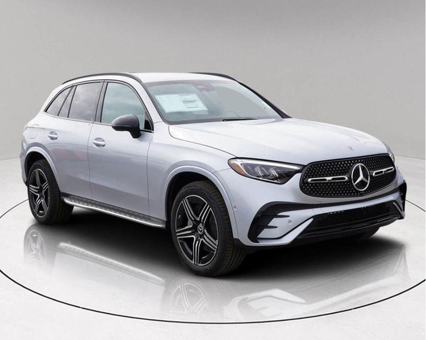 new 2025 Mercedes-Benz GLC 300 car, priced at $54,209