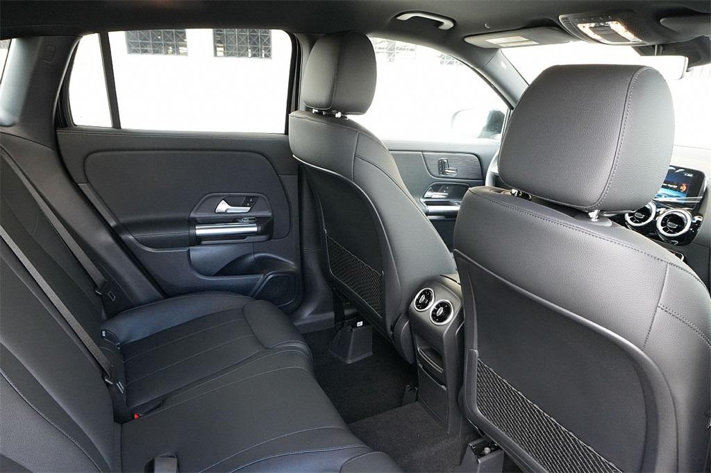 new 2026 Mercedes-Benz GLA 250 car, priced at $39,160