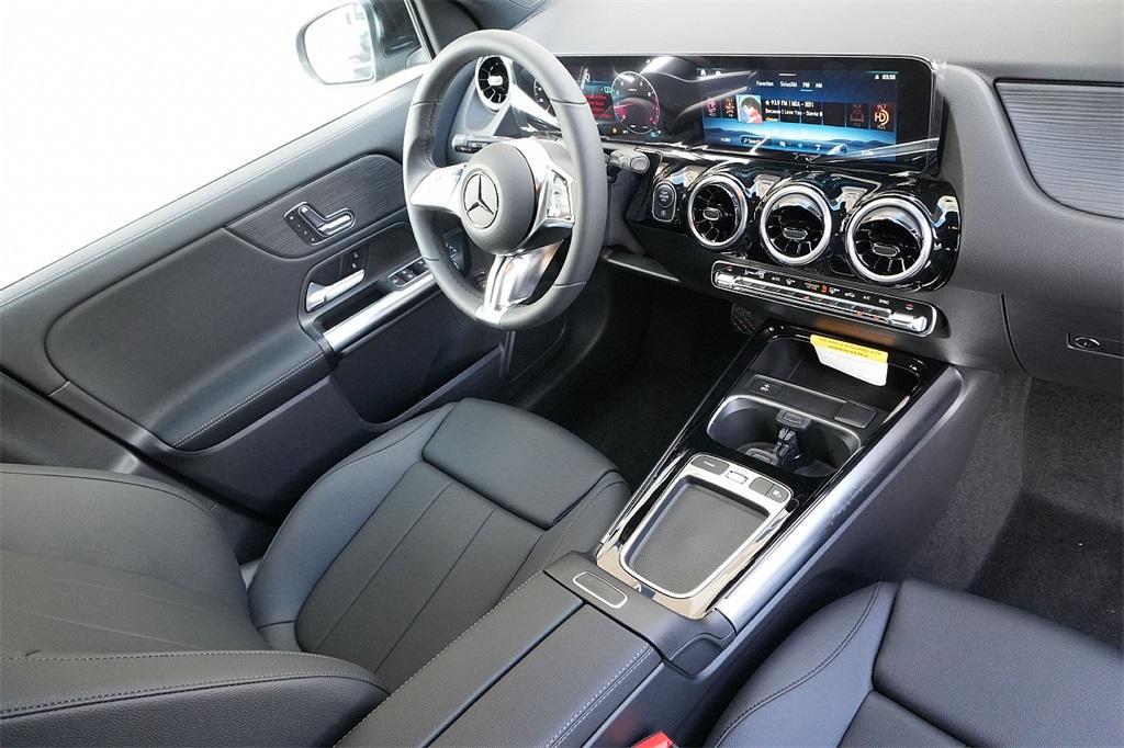 new 2026 Mercedes-Benz GLA 250 car, priced at $39,160