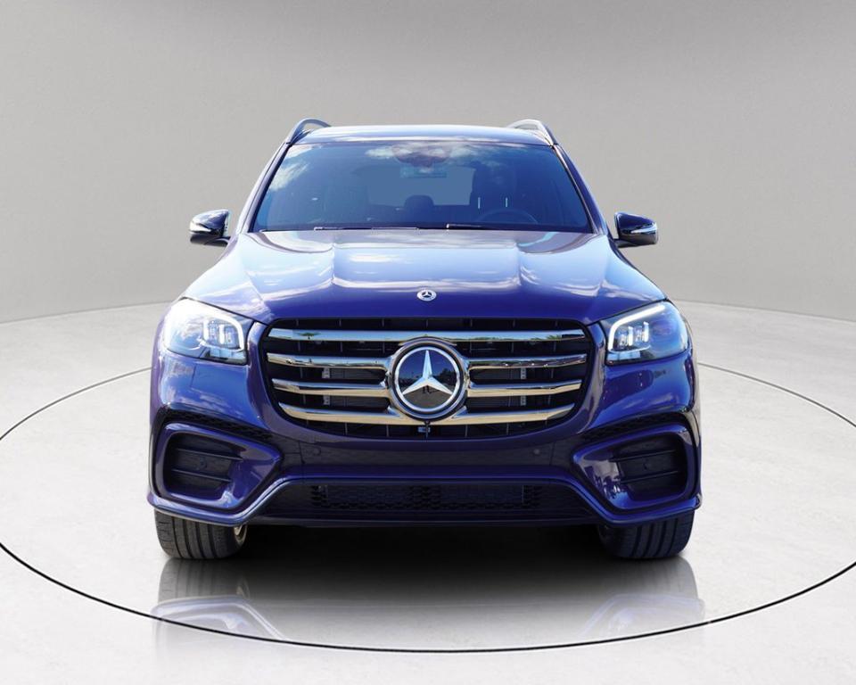 new 2025 Mercedes-Benz GLS 450 car, priced at $100,980