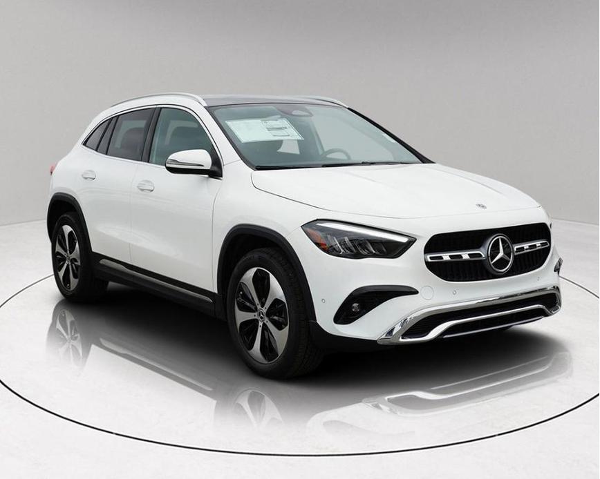 new 2025 Mercedes-Benz GLA 250 car, priced at $44,774