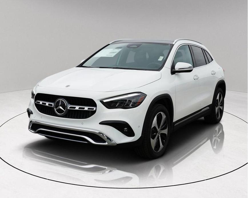 new 2025 Mercedes-Benz GLA 250 car, priced at $44,774