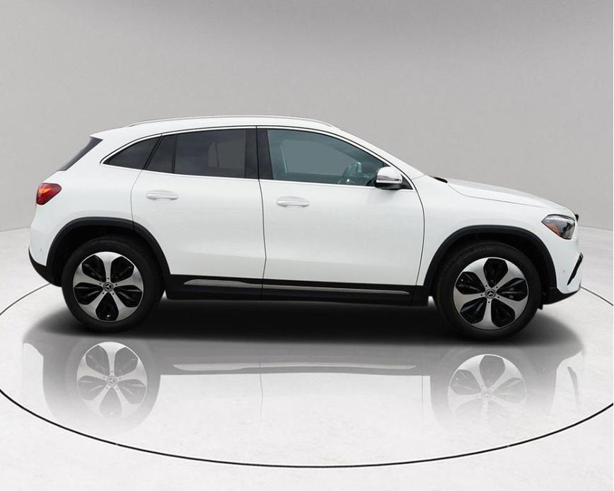 new 2025 Mercedes-Benz GLA 250 car, priced at $44,774