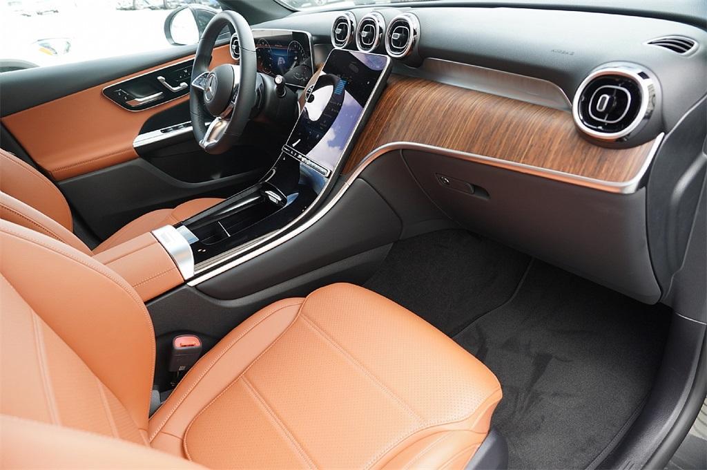 new 2025 Mercedes-Benz GLC 350e car, priced at $59,020