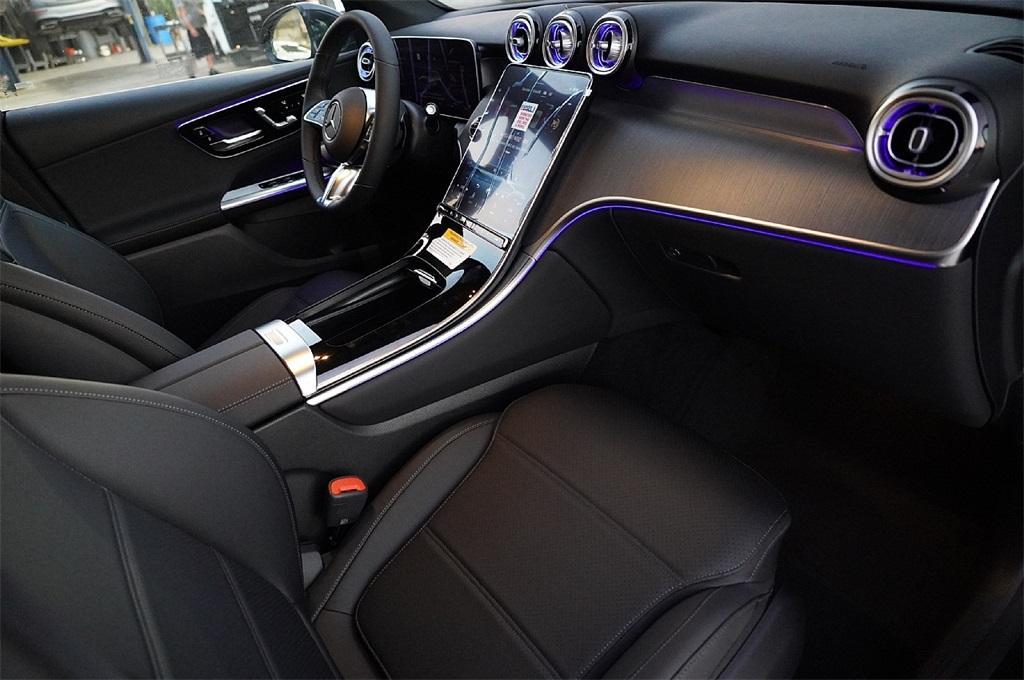 new 2025 Mercedes-Benz GLC 350e car, priced at $62,199