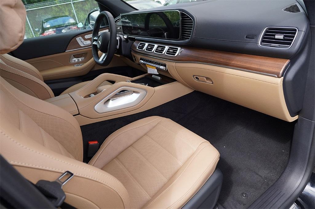 new 2026 Mercedes-Benz GLS 580 car, priced at $114,142