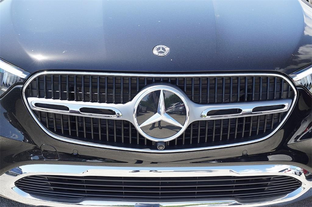new 2025 Mercedes-Benz GLC 300 car, priced at $48,292