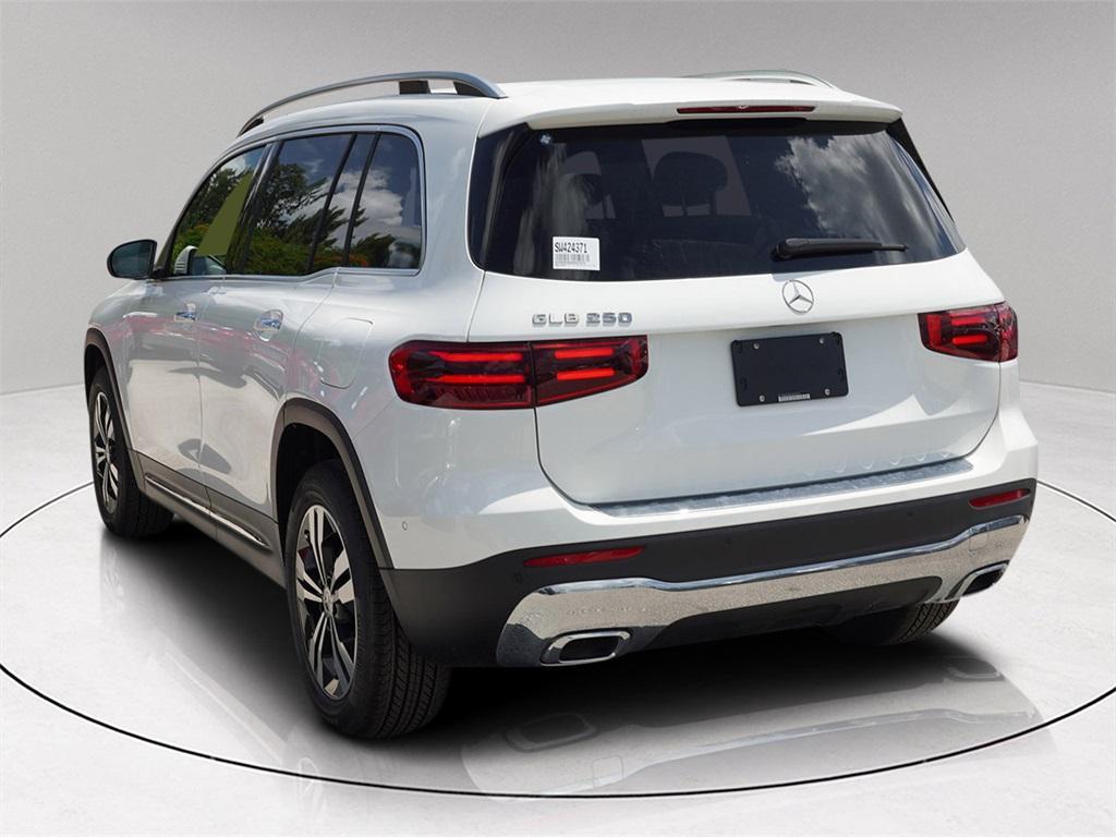 new 2025 Mercedes-Benz GLB 250 car, priced at $40,840