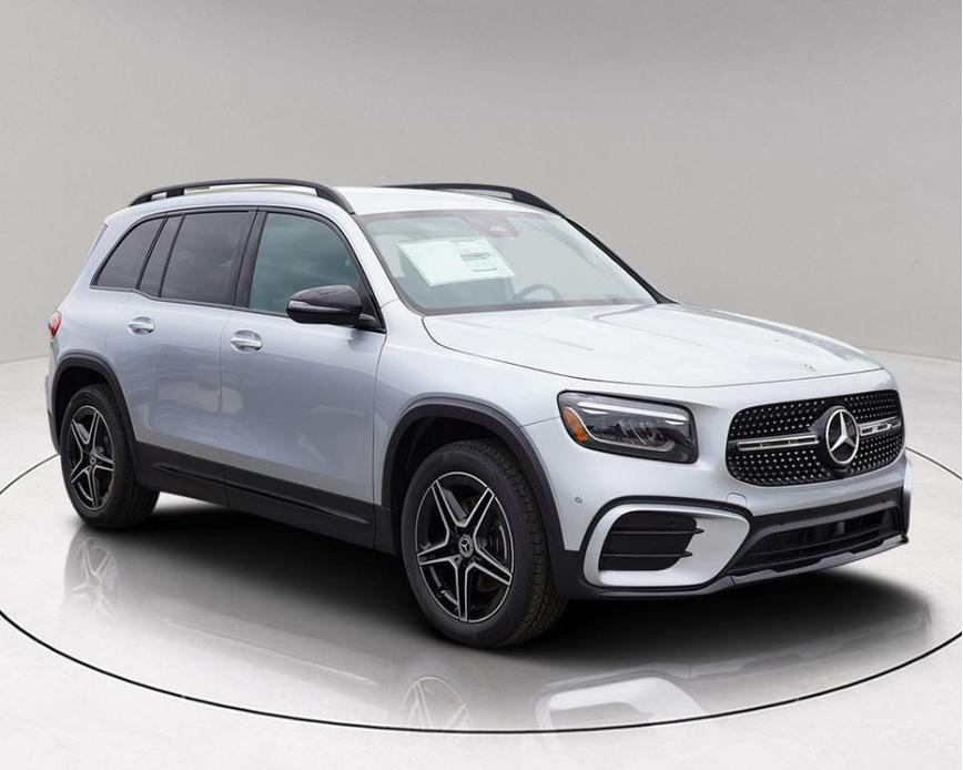 new 2025 Mercedes-Benz GLB 250 car, priced at $48,085