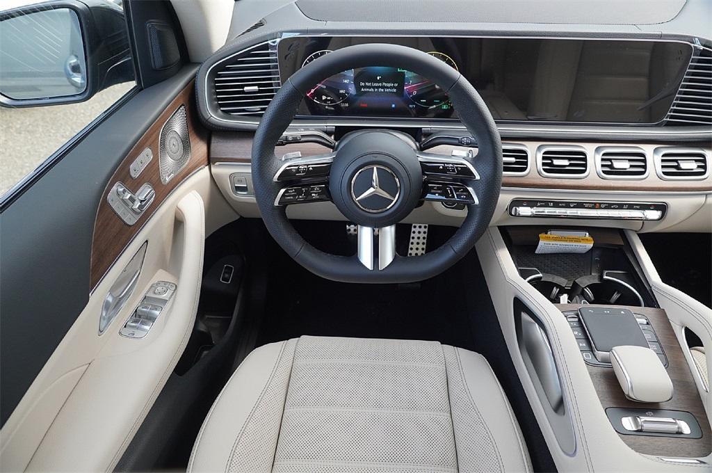 new 2025 Mercedes-Benz GLS 450 car, priced at $91,512