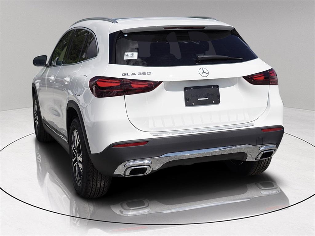 new 2026 Mercedes-Benz GLA 250 car, priced at $41,098