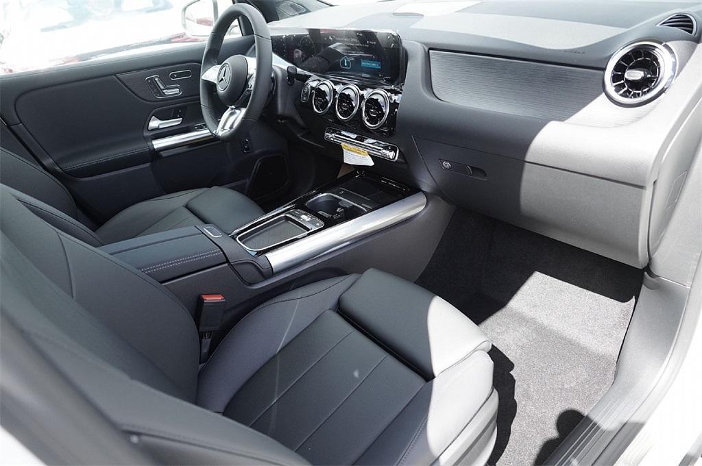 new 2026 Mercedes-Benz GLA 250 car, priced at $41,098