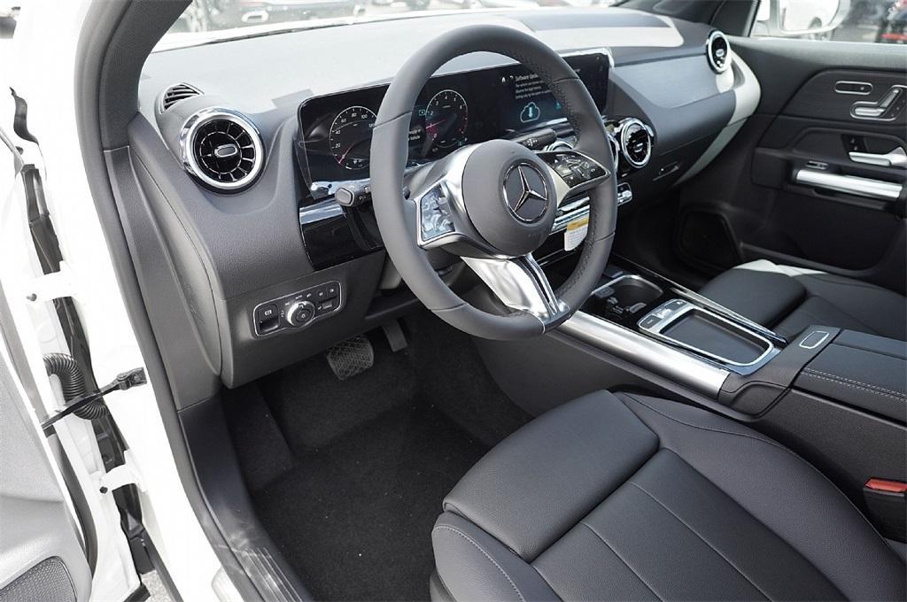 new 2026 Mercedes-Benz GLA 250 car, priced at $41,098