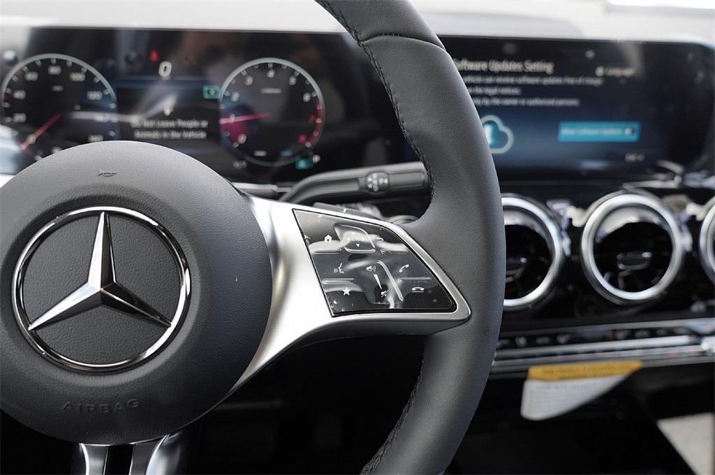 new 2026 Mercedes-Benz GLA 250 car, priced at $41,098