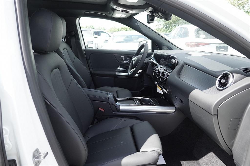 new 2026 Mercedes-Benz GLA 250 car, priced at $41,098