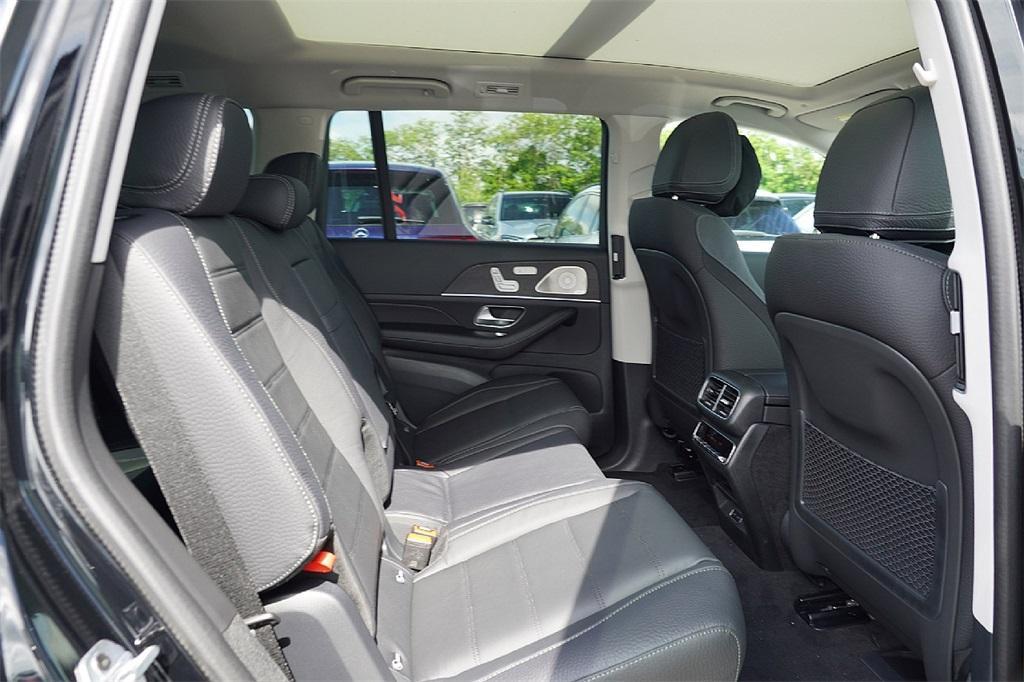 new 2025 Mercedes-Benz GLS 450 car, priced at $87,287