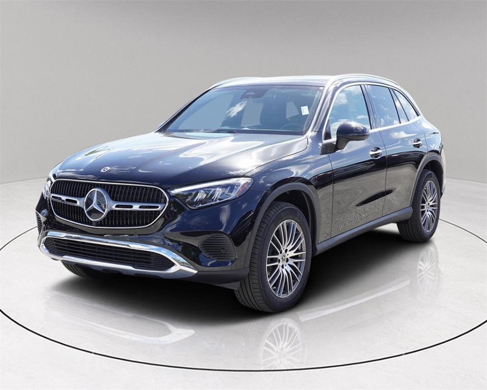 new 2025 Mercedes-Benz GLC 300 car, priced at $46,875