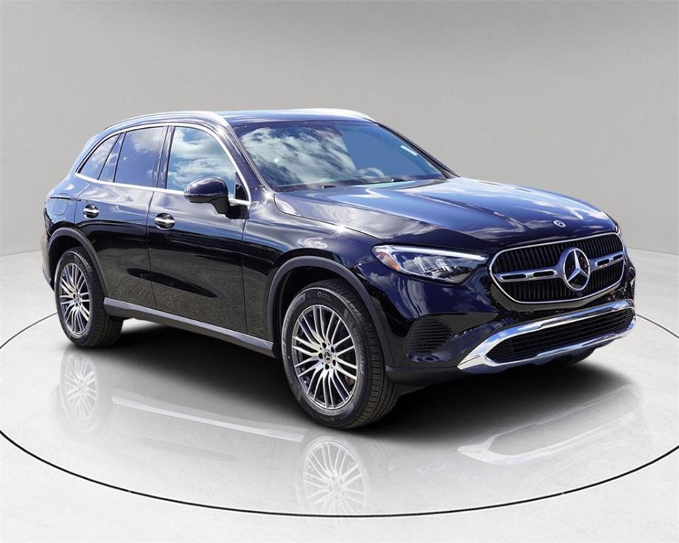 new 2025 Mercedes-Benz GLC 300 car, priced at $46,875