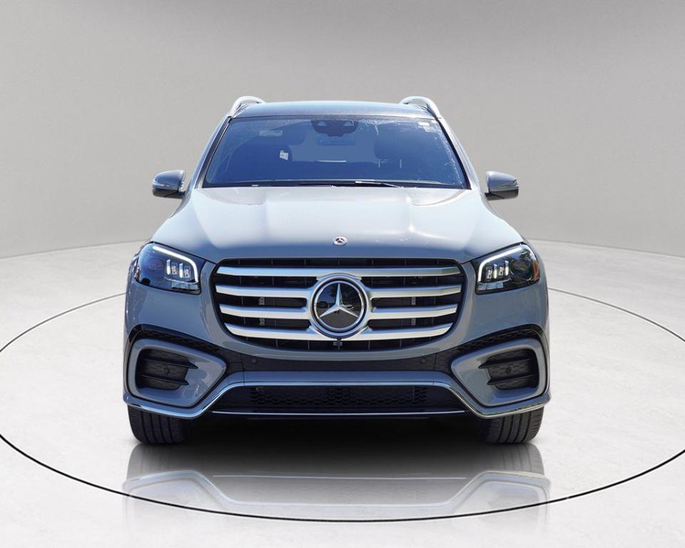 new 2025 Mercedes-Benz GLS 450 car, priced at $101,275