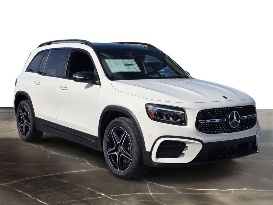 new 2024 Mercedes-Benz GLB 250 car, priced at $50,250