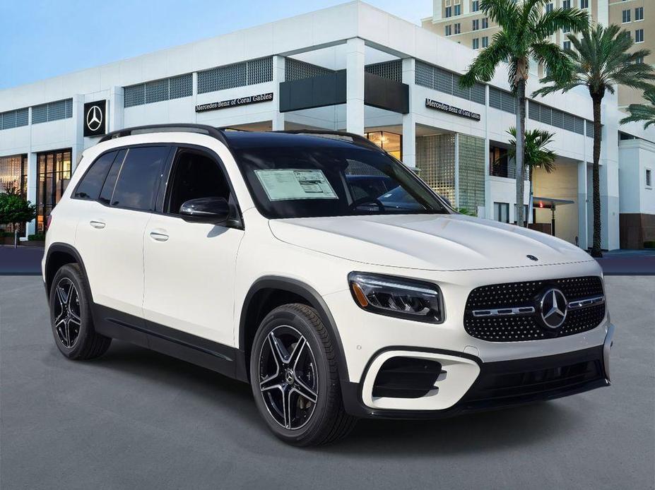 new 2024 Mercedes-Benz GLB 250 car, priced at $50,250