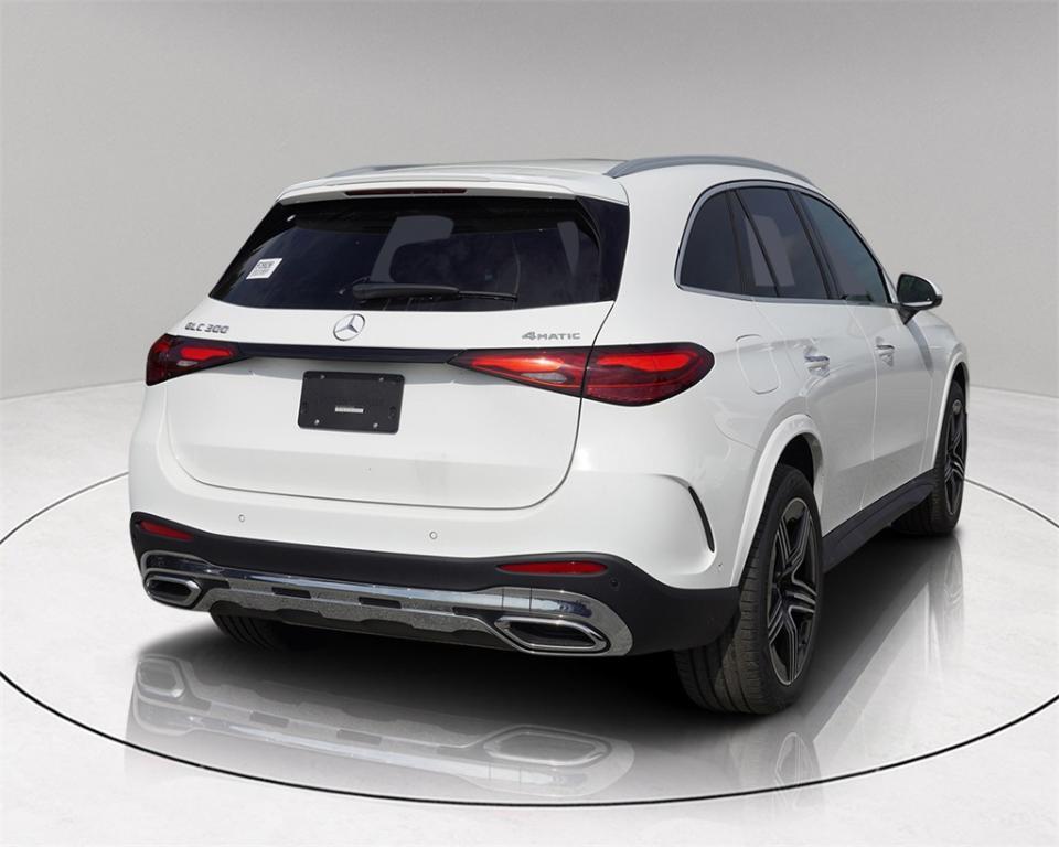 new 2025 Mercedes-Benz GLC 300 car, priced at $62,125