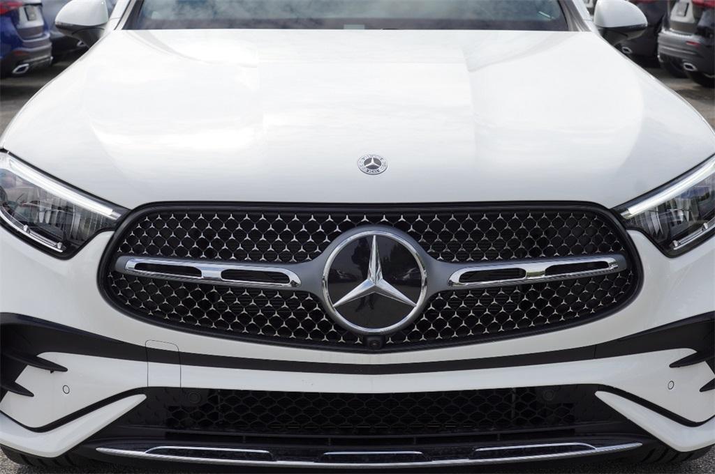 new 2025 Mercedes-Benz GLC 300 car, priced at $62,125