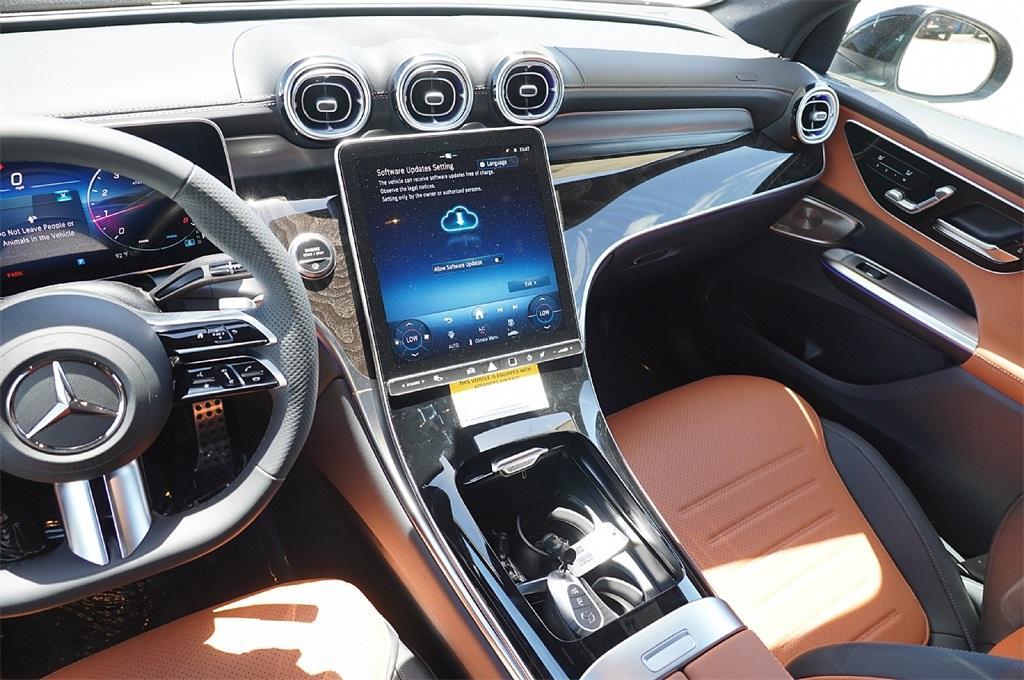 new 2025 Mercedes-Benz GLC 300 car, priced at $54,576