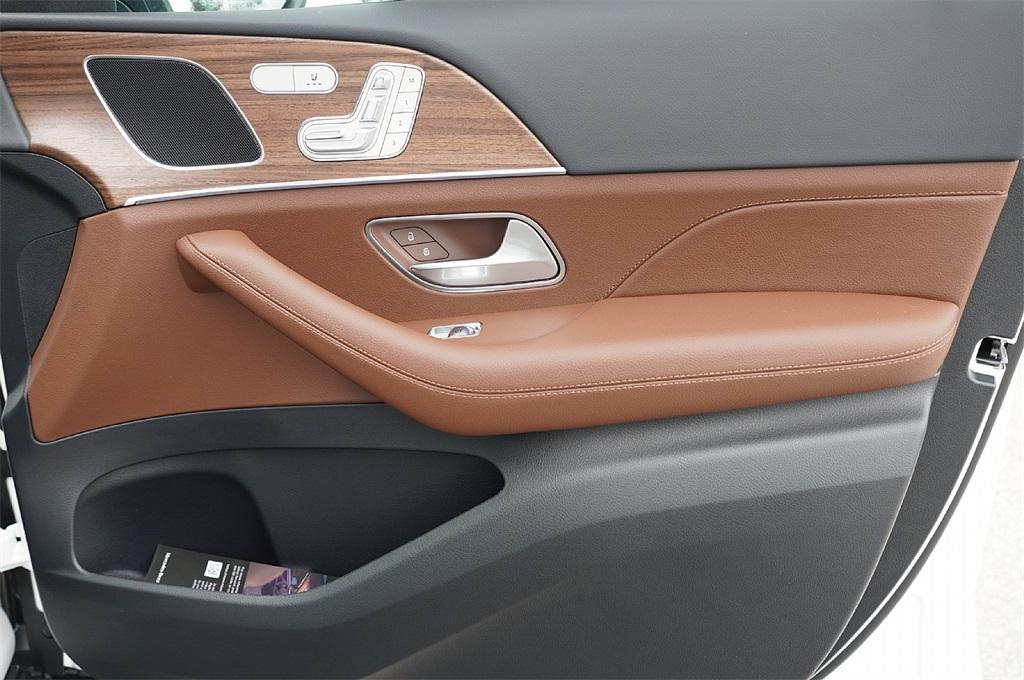 new 2025 Mercedes-Benz GLE 350 car, priced at $61,368
