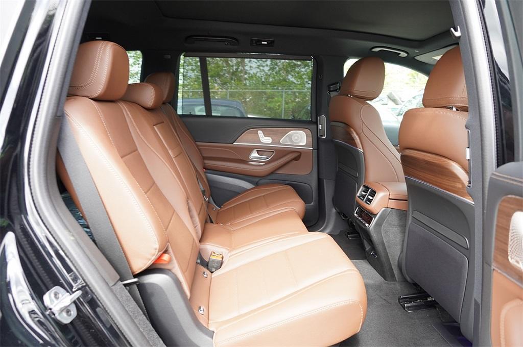 new 2025 Mercedes-Benz GLS 450 car, priced at $92,338