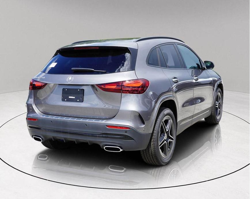 new 2025 Mercedes-Benz GLA 250 car, priced at $46,494