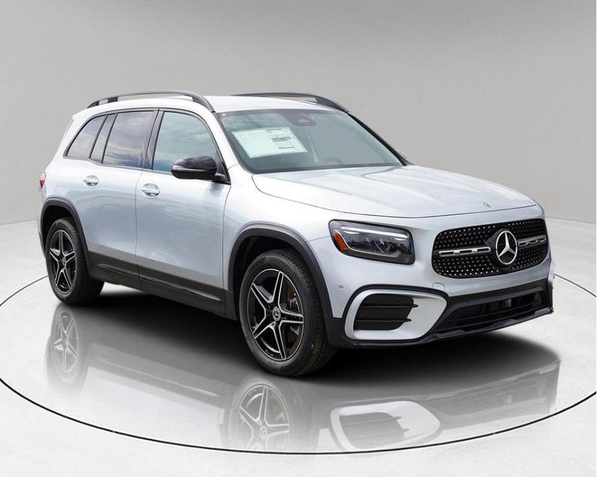 new 2025 Mercedes-Benz GLB 250 car, priced at $48,585