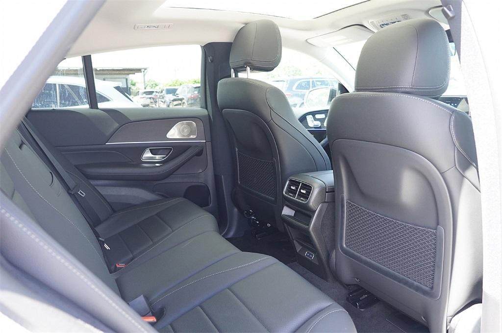 new 2026 Mercedes-Benz GLE 450 car, priced at $78,634