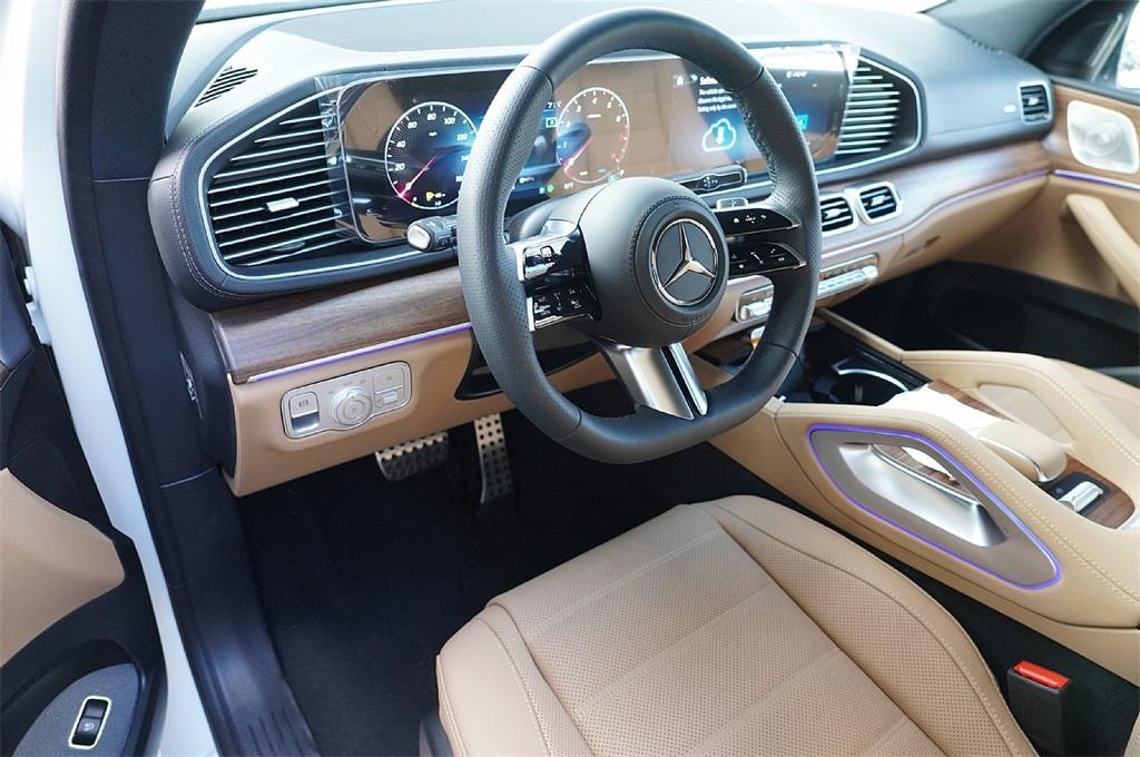 new 2025 Mercedes-Benz GLS 450 car, priced at $91,024